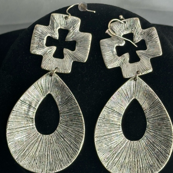 Vintage Native American Inspired Silver Earrings - Picture 2 of 4